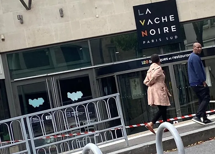 Adrienne Et Bertrand *